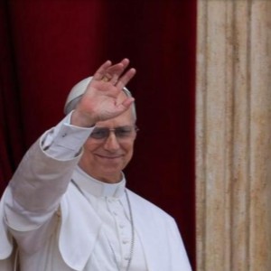 Pope Leo urges release of imprisoned journalists in first news conference